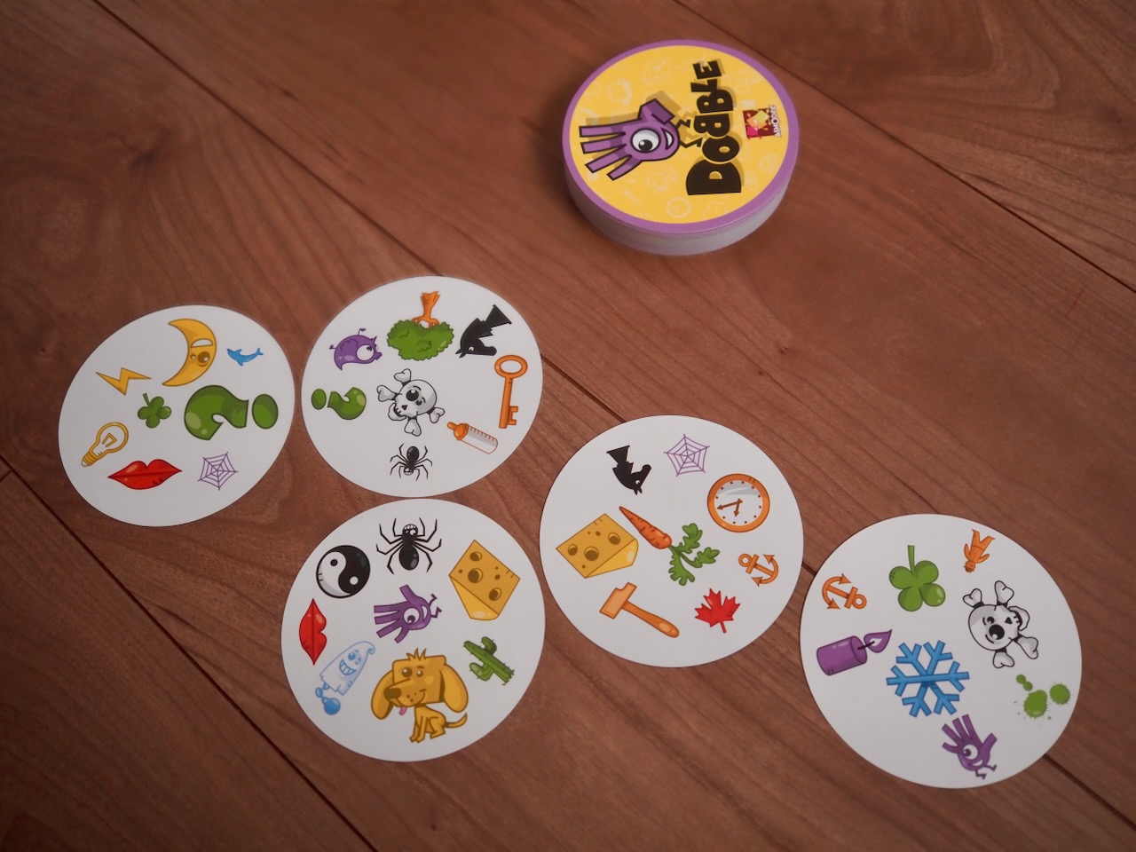 ボードゲームレビュー:ドブル&ドブルキッズ | The Board Game Laboratory(ボードゲームラボラトリー)